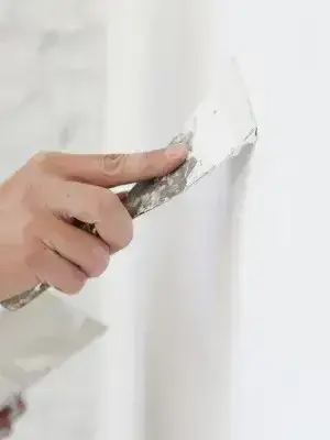 Cómo reparar paredes con fisuras y esquinas despicadas